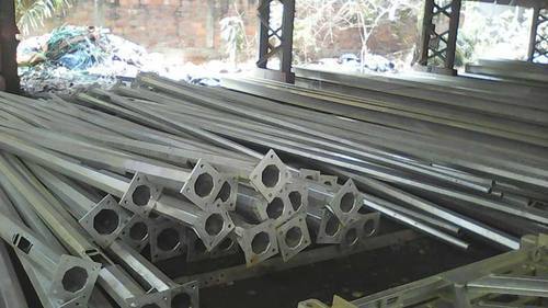 Galvanized Steel Octagonal Pole With 7 Meter Length And 130mm Bottom Size