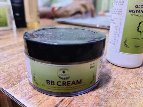 Skin Brightening Herbal Cream For Personal And Parlour Use