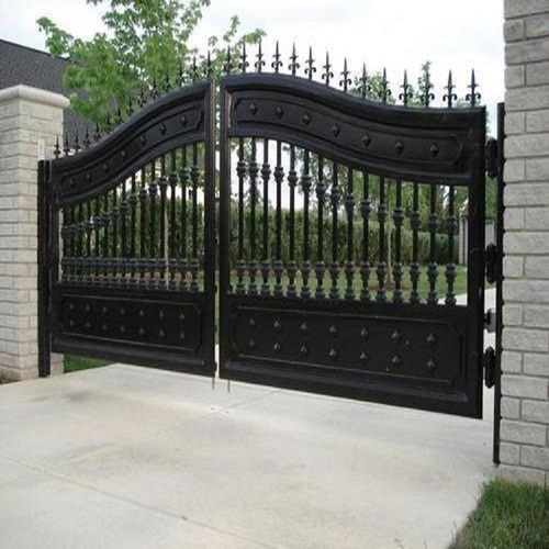 6 8 Feet Height Painted Black Rodent Proof Hinged Mild Steel Gate At 