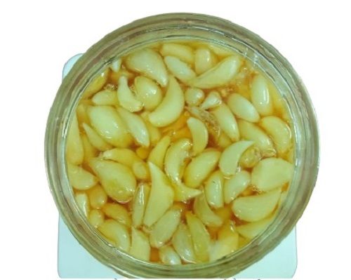 1 Kg Salty And Spicy Garlic Pickles