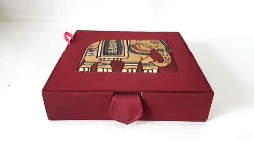 Rectangle Shaped Printed Travel Purpose Jewellery Box