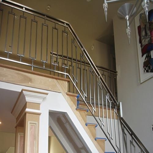 Modern Style Corrosion Resistant Welding Floor Mounted Stainless Steel Railing