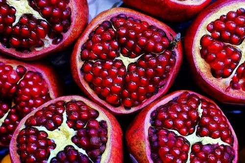 Indian Origin Natural Sweet And Red Fresh Pomegranates