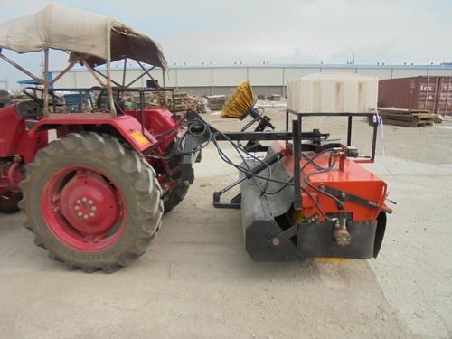Tractor Mounted Road Sweeper For Construction And Road Cleaning