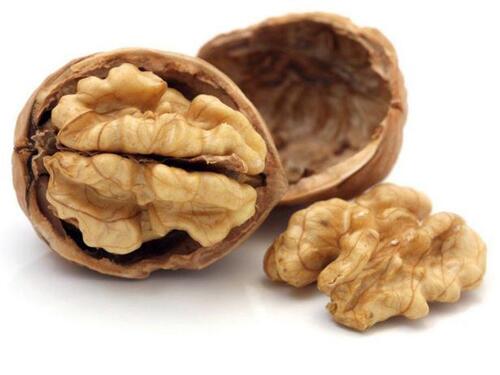 Natural Whole Walnuts Good For Health, High In Protein And Dietary Fiber
