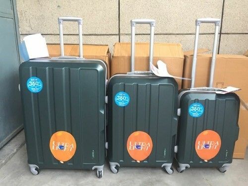 Portable Castor Wheel Mounted Trolley Bag For Business And Personal Trip