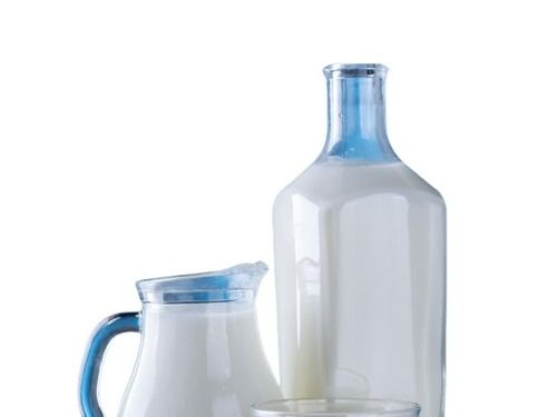100% Pure And Healthy Hygienically Packed Raw Fresh Cow Milk With Bottle Packaging 