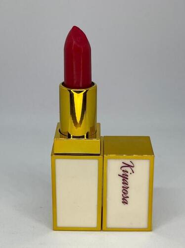 Smooth Texture Standard Quality Red Color Lipstick