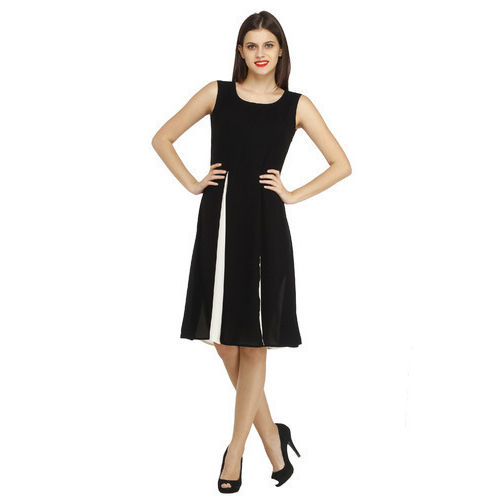 Casual Wear Ladies Sleeveless Black & White Cotton Dress