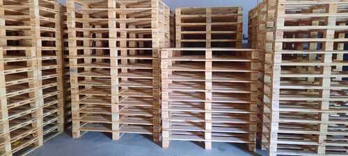 2 Way And 4 Way Pine Wood Pallet For Packaging