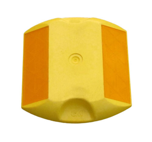 Yellow And Orange 50 Hertz Stop Sign Polycarbonate Plastic Body Reflective Road Stud