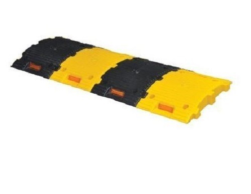 काला और पीला 350 X 250 X 50 Abs प्लास्टिक स्पीड ब्रेकर आकार: अनुकूलित