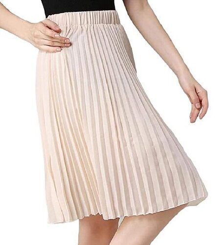 Ladies Plain Silk Knee Length Pleated Skirt For Party Wear