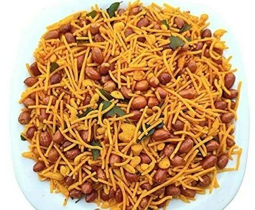 A Grade Crunchy And Spicy Ready To Eat Fried Mix Namkeen With 6 Months Shelf Life Fat: 10 Percentage ( % )