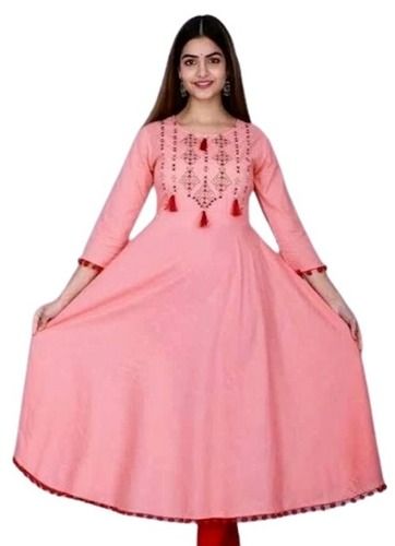 Pink 3/4 Th Sleeves Casual Wear Breathable Soft Cotton Gown For Women With Regular Fit