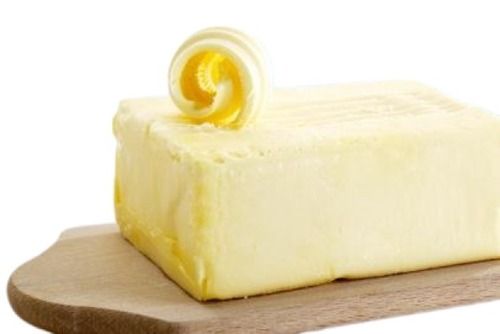 हल्का पीला ताज़ा स्वच्छता से भरपूर पोषक तत्वों से भरपूर स्वादिष्ट मक्खन 