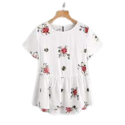 समर लेडीज़ व्हाइट फ्लोरल प्रिंट राउंड नेक शॉर्ट स्लीव्स कैज़ुअल वियर के लिए रेगुलर फिट फैंसी टॉप