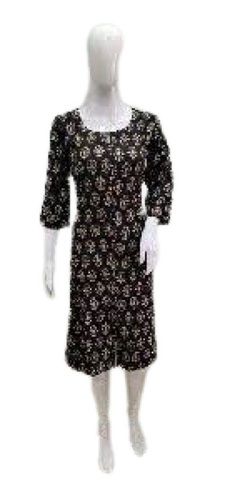 Black And White Casual Wear 3/4Th Sleeve Regular Fit Printed Cotton Kurti For Ladies 