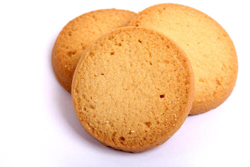 Sugar-Free Round Shape Yellow Crispy Hygienically Packed Tasty Butter Cookies