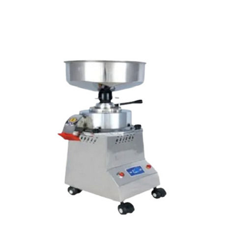 335X 450X790 Mm 746 Watt Stainless Steel Semi Automatic Atta Chakki  Capacity: 50 Kg/Hr