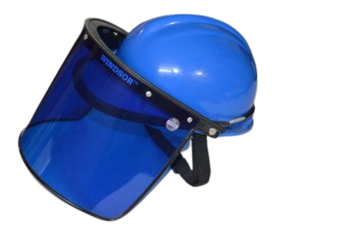 सुरक्षा के लिए नीला 450-500 ग्राम प्लास्टिक और धातु औद्योगिक सुरक्षा हेलमेट