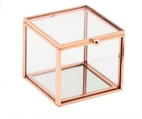 6X6X4 Cm Square Light Weight Polished Glass And Metal Jewelry Box Design: Plain