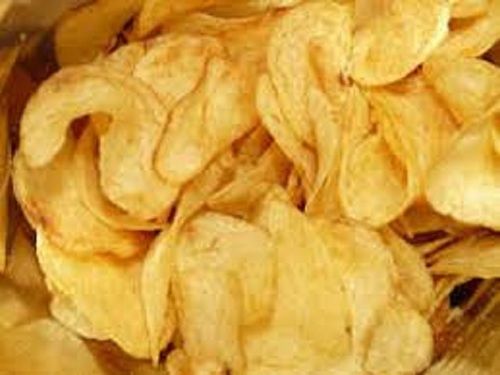 Spicy Salty Fried Crispy Tasty Fresh Potato Chips With Hygienically Packed 