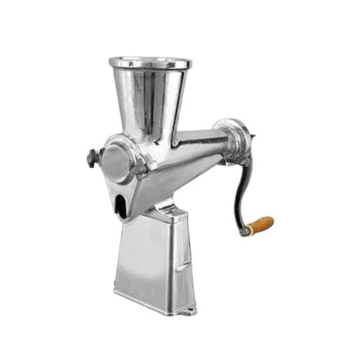 Long Lasting And Hand Operating Stainless Steel Juice Mixer Capacity: 1.5 Ton/Day