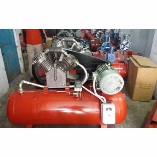 Liquid Coating Three Phase Piston Air Compressor With Maximum Flow Rate 121 - 500 Cfm