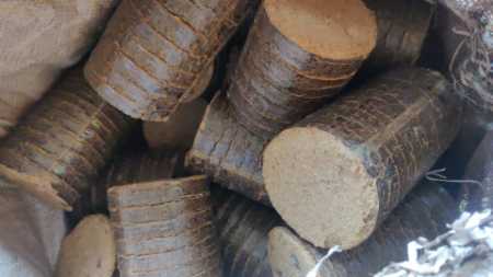 Biomass briquetes 