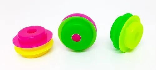  बच्चों के खेलने के उपयोग के लिए छोटे सादे प्लास्टिक के खिलौने 