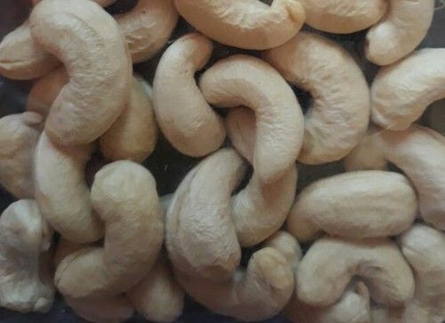 1/2 Inches A-grade Salted Raw Kidney Shaped Organic Cashew Nut W320