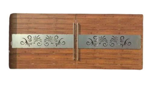 Easily Assembled 8 Foot 6Mm Thick Polished Rectangular Wooden And Metal Gate