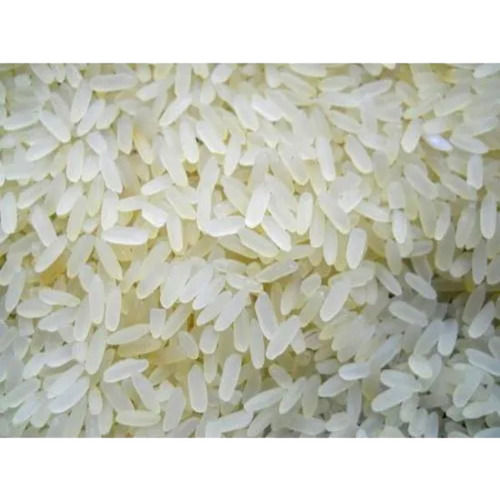 आमतौर पर उगाए जाने वाले मध्यम अनाज के हल्के उबले चावल