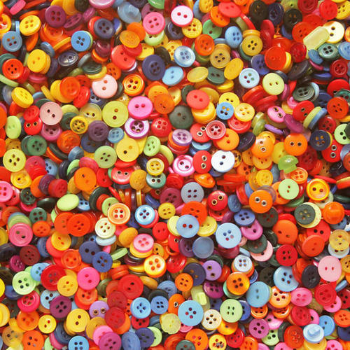 8 Mm Plastic Multi Coloured Button Use For Garment