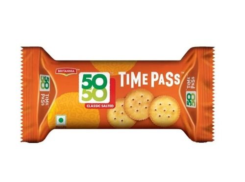 Low-Fat 66 Gram Crispy And Crunchy 50 50 Classic Salted Round Cracker Biscuit