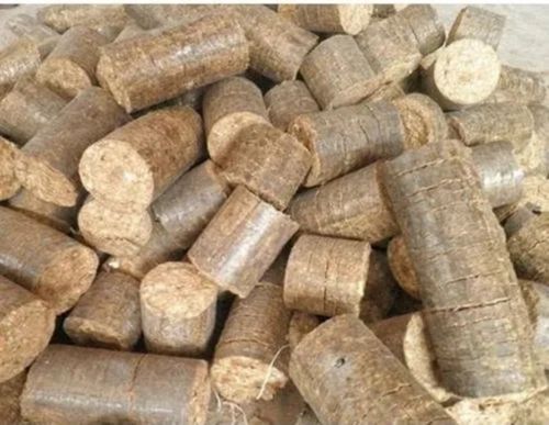 750 Kg/M3 Density 55-91% Sulphur Content Bio Mass Groundnut Shell Briquette Application: Industry Fuel