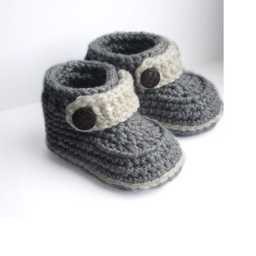 Gray And White Color Breathable Winter Wear Comfortable Woolen Shoes For Babies