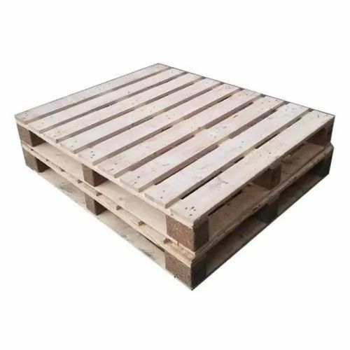 Heavy Duty Wooden Pallet Capacity 1500 Kg - Color: Natural