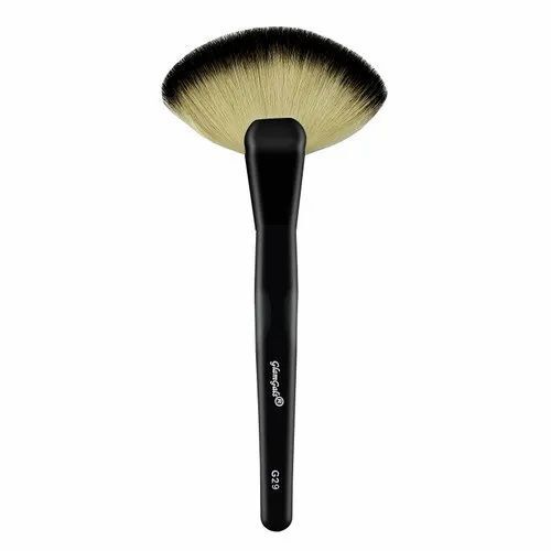 Glamgals Hollywood Black Fan Brush With 7 Inch Size