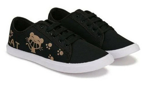 महिलाओं के लिए मल्टीकोर रबर सोल और फ्लैट हील वॉशेबल प्रिंटेड कैज़ुअल शू