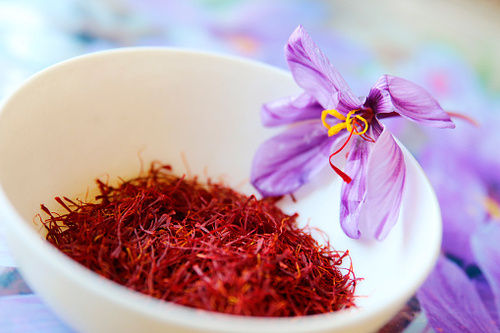 100% Natural And Pure Rich Antioxidant Raw Dark Red Fresh Saffron Thread