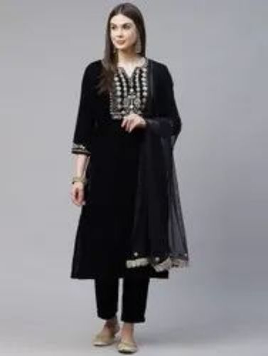 Black Casual Wear 3/4Th Sleeves Ladies Plain Velvet Salwar Suit Set With Dupatta