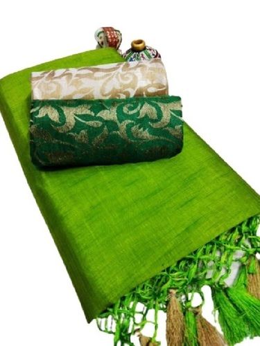 Green Comfortable To Wear Plain Pattern Traditional Stylish Cotton Silk Saree