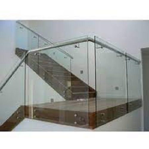 Stainless Steel Glass Railing  Dimension(L*W*H): 40X65X300 Millimeter (Mm)