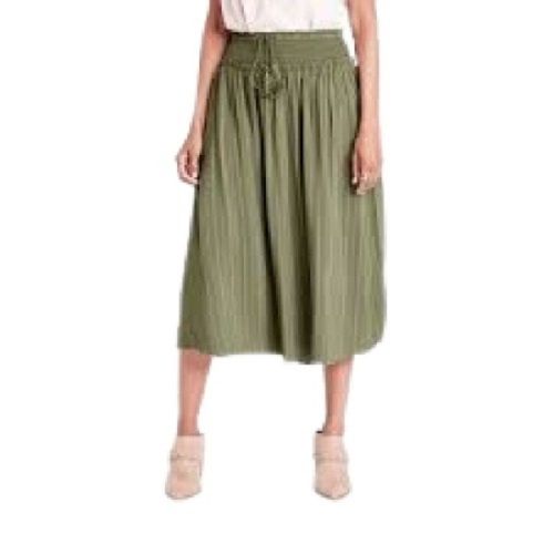 Green Ladies Plain Cotton Casual Wear Skirt