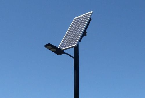 Steel And Aluminium Body 40 Watt Rain Proof Pole Mounting Solar Street Light