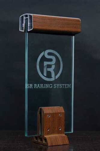 घर और होटल के लिए आयताकार आकार की एल्यूमीनियम ग्लास रेलिंग