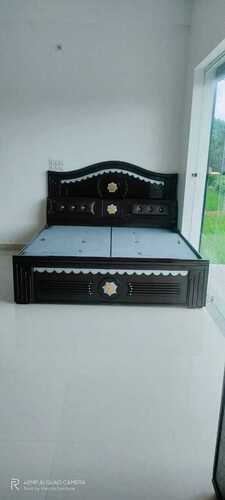 6X6 Feet Wooden Double Bed For Home And Hotel Use Application: Outdoor