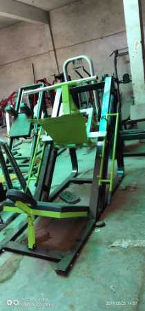 Haq Squat Machine for Gym